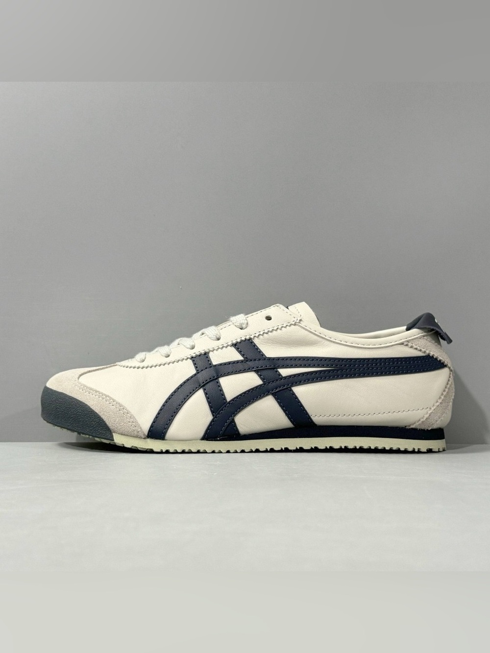Onitsuka Tiger by Asics Classic Mexico 66（shoe box not included)